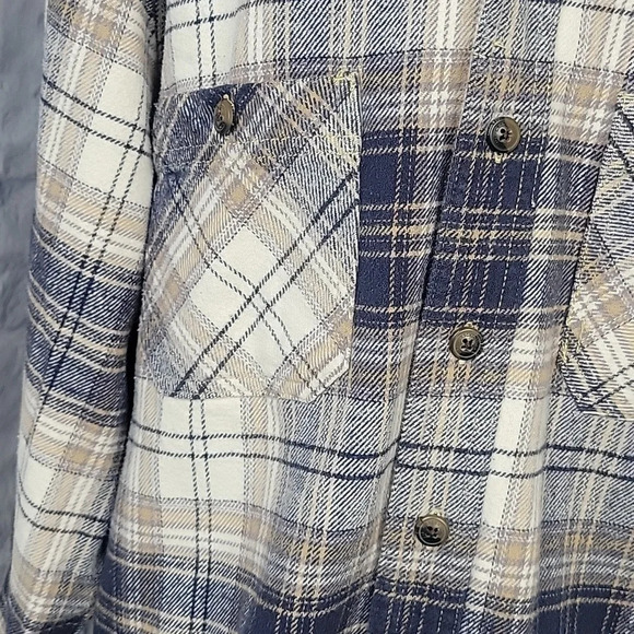C.E. SCHMIDT WORKWEAR Men's Blue and Tan Plaid Heavyweight Shirt Medium - Picture 3 of 9